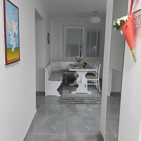 Apartment Carev Dvor Vrdnik