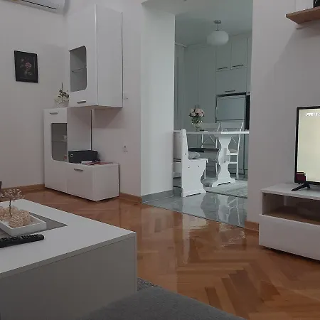 Carev Dvor Apartman *