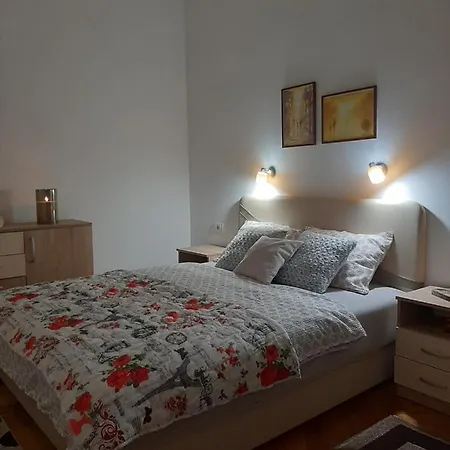 Carev Dvor Apartment *