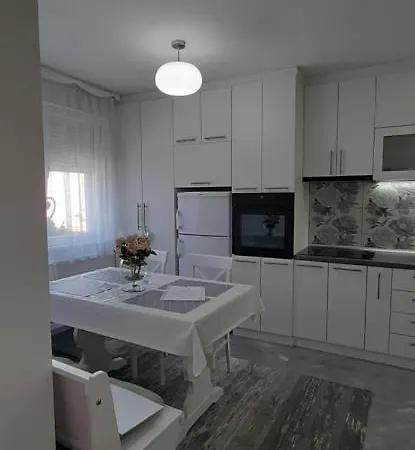 Carev Dvor Apartment